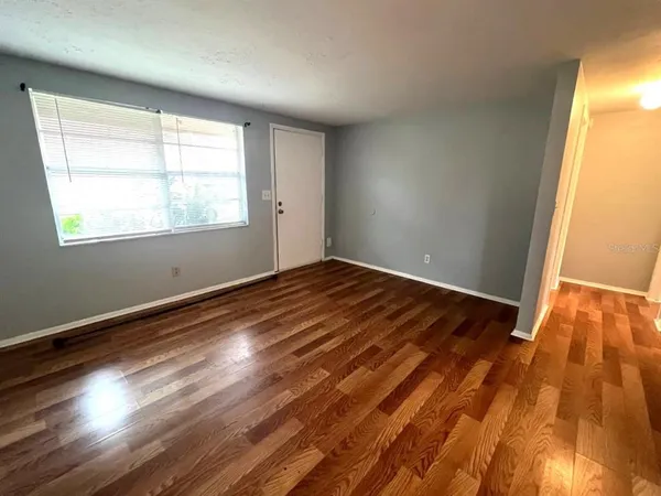 $1,200 | 9406 Eastfield Road, Unit C, Thonotosassa, FL 33592