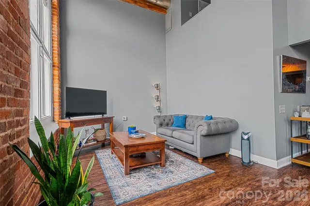 $200,000 | 201 South Hoskins Road, Unit 230, Charlotte, NC 28208