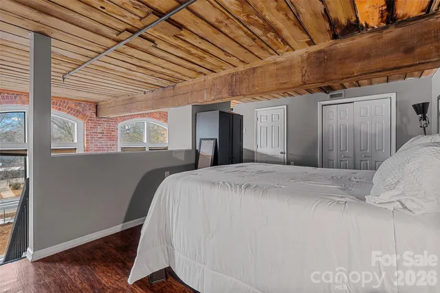 $200,000 | 201 South Hoskins Road, Unit 230, Charlotte, NC 28208