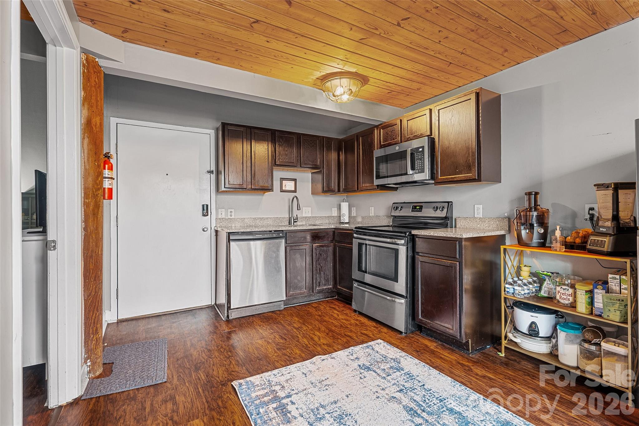 201 South Hoskins Road, Unit 230 Charlotte, NC 28208 - Photo 3 of 48