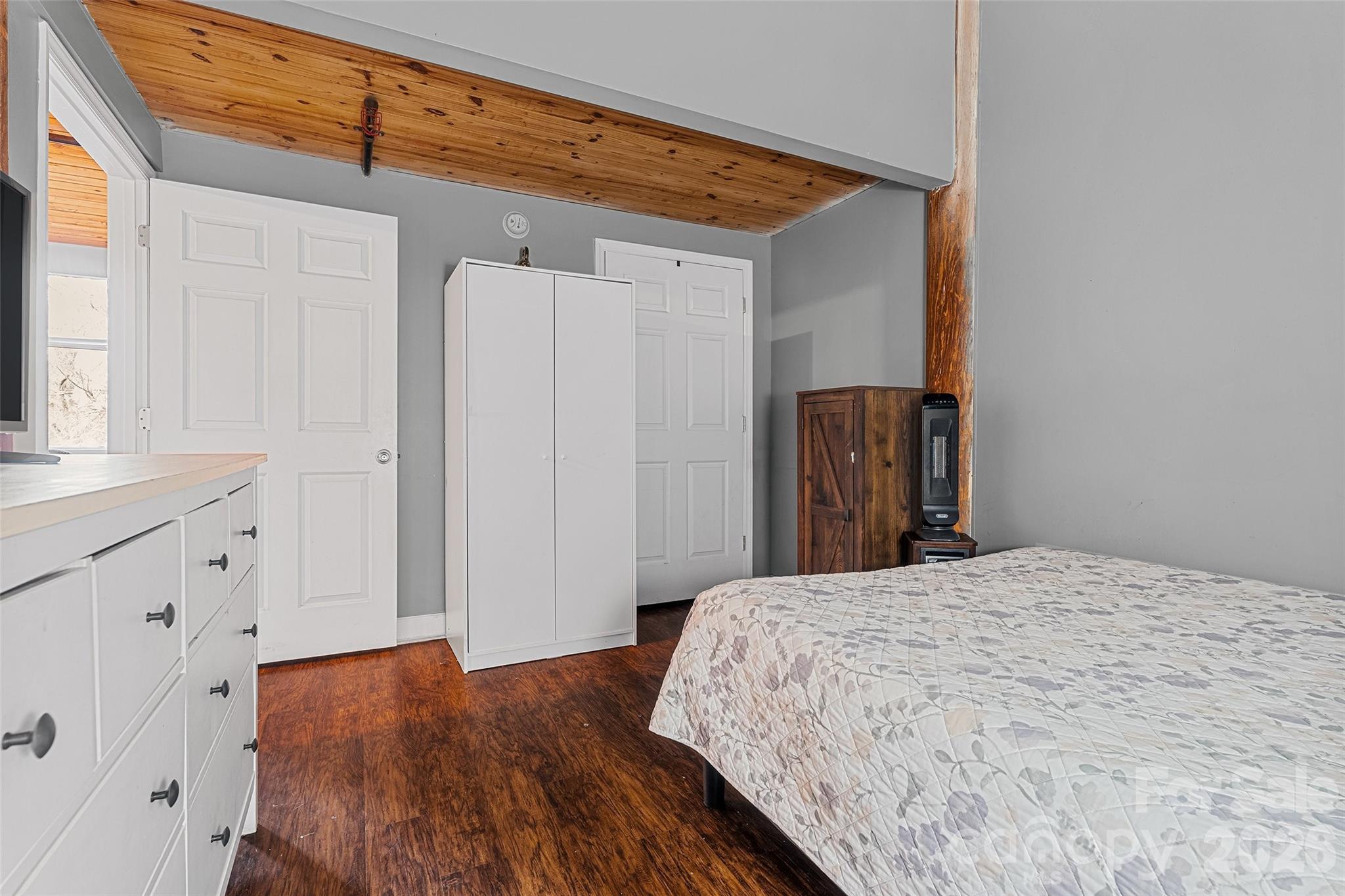 201 South Hoskins Road, Unit 230 Charlotte, NC 28208 - Photo 7 of 48