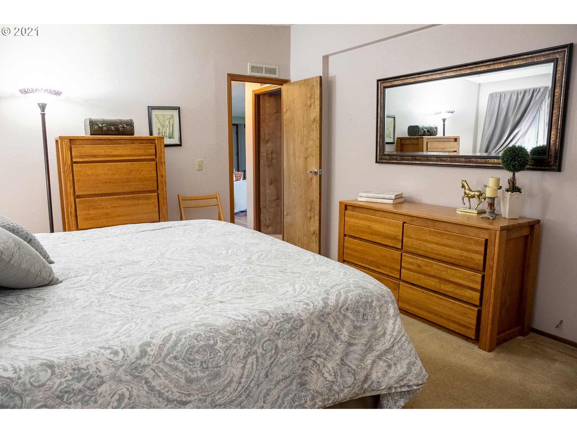 21002 Southwest McCormick Hill Road Hillsboro, OR 97123 - Photo 15 of 26 Gallery Image 15