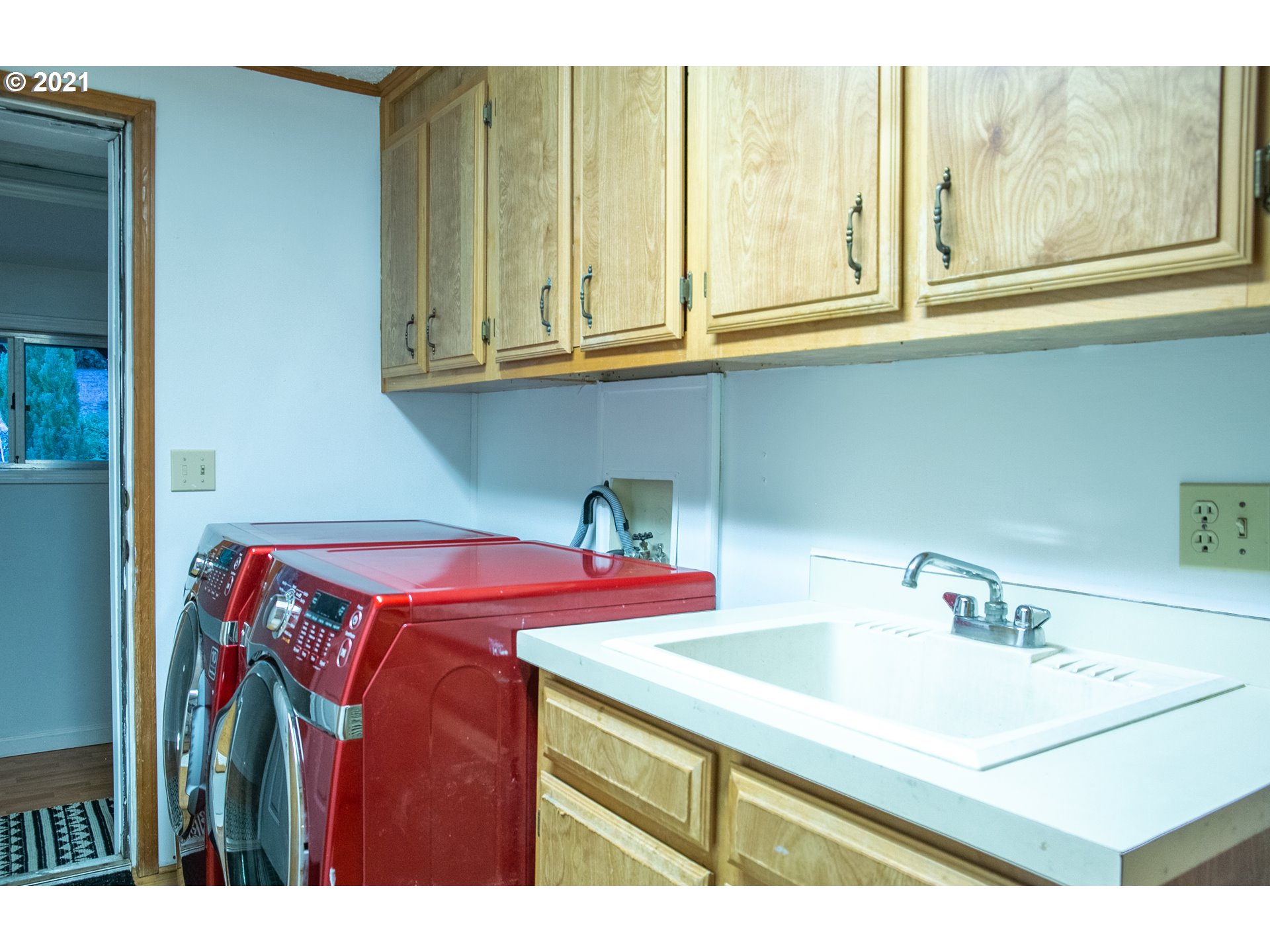 21002 Southwest McCormick Hill Road Hillsboro, OR 97123 - Photo 19 of 26 Gallery Image 19