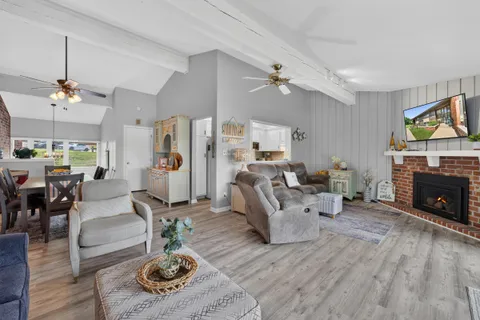 $275,000 | 33 Lausanne Court, Unit 3306, Geneva, WI 53147