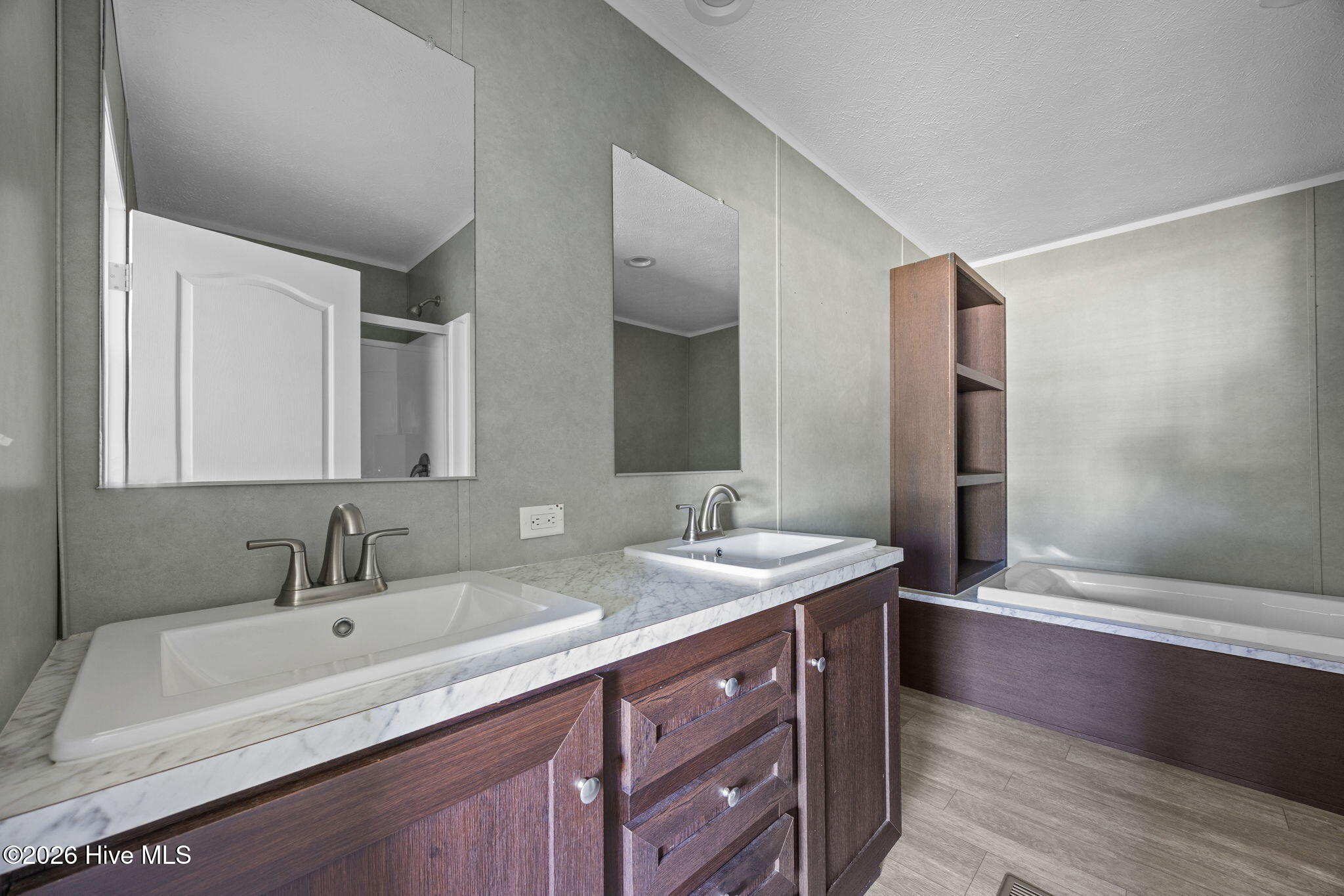 994 Merrimon Road Beaufort, NC 28516 - Photo 15 of 25 Bathroom