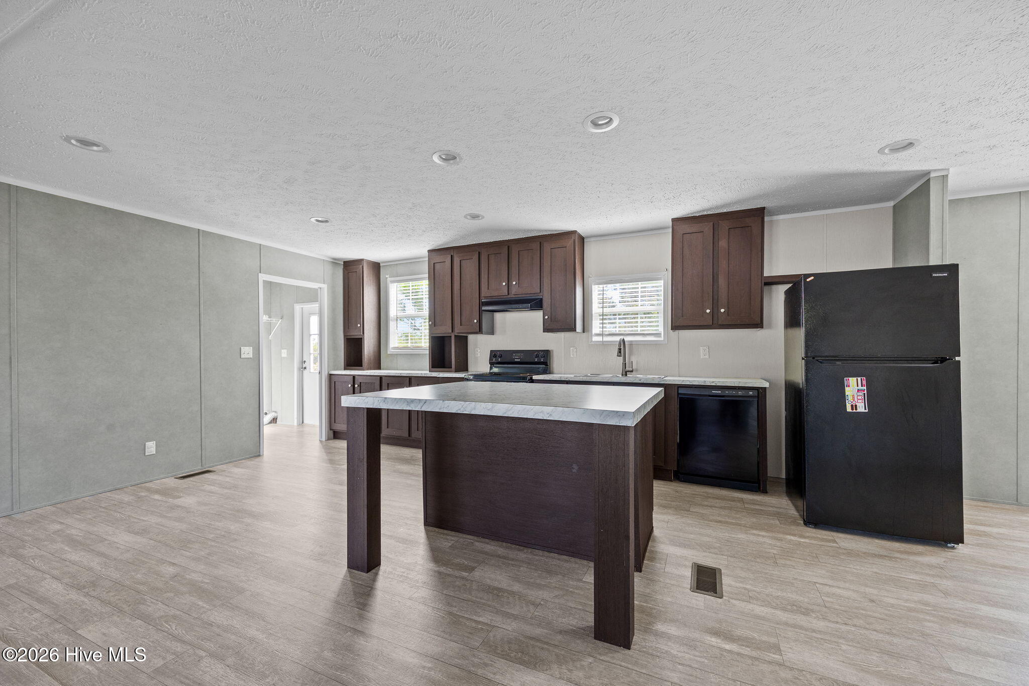 994 Merrimon Road Beaufort, NC 28516 - Photo 7 of 25 Kitchen