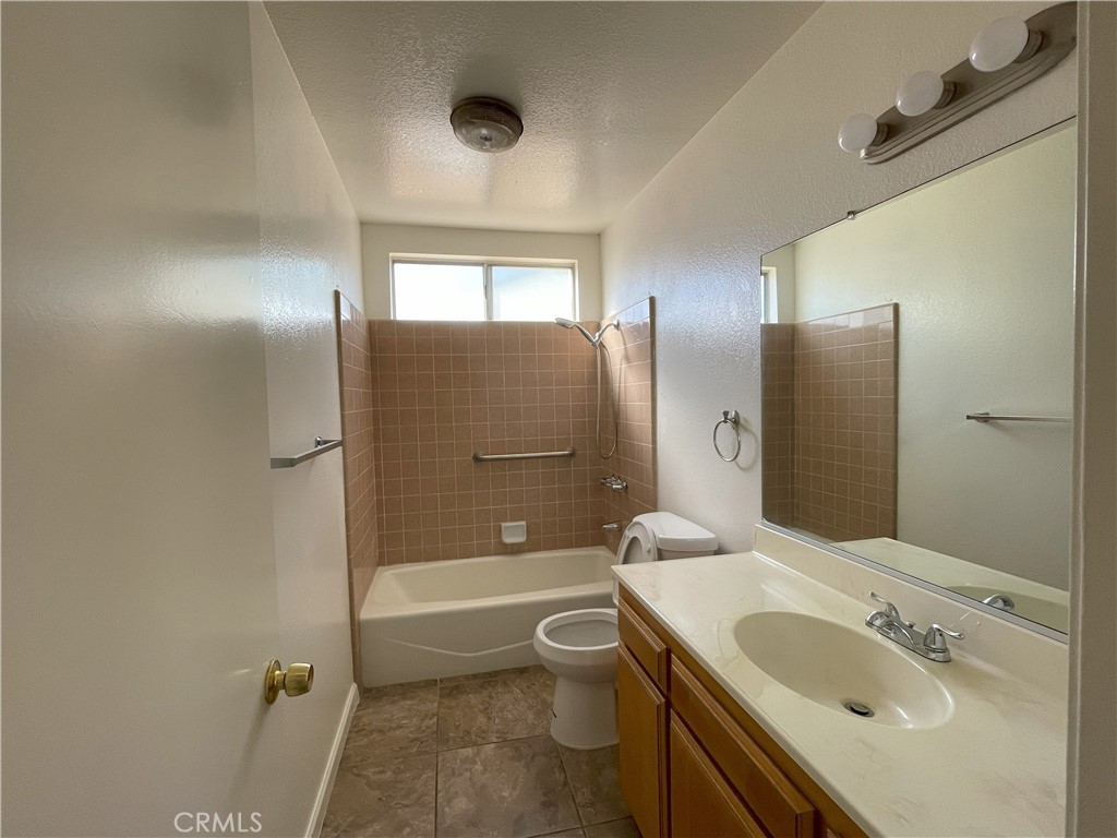 7467 Bannock Trail, Unit 3 Yucca Valley, CA 92284 - Photo 5 of 9