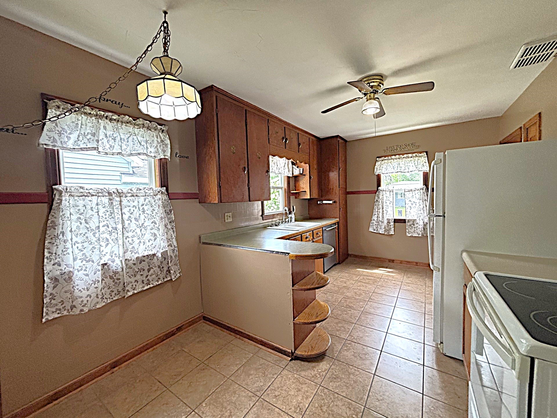 515 Oak Street Spooner, WI 54801 - Photo 10 of 34