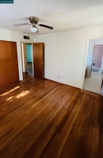 a view of empty room with window
