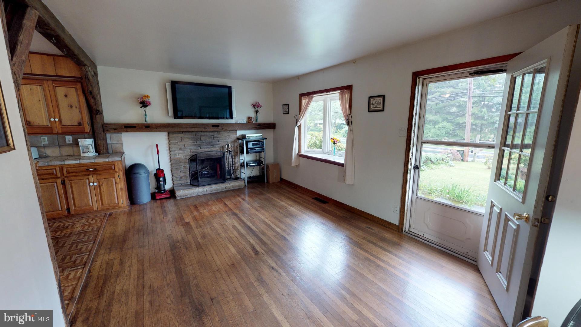 5616 Stump Road Pipersville, PA 18947 - Photo 8 of 22 Gallery Image 8