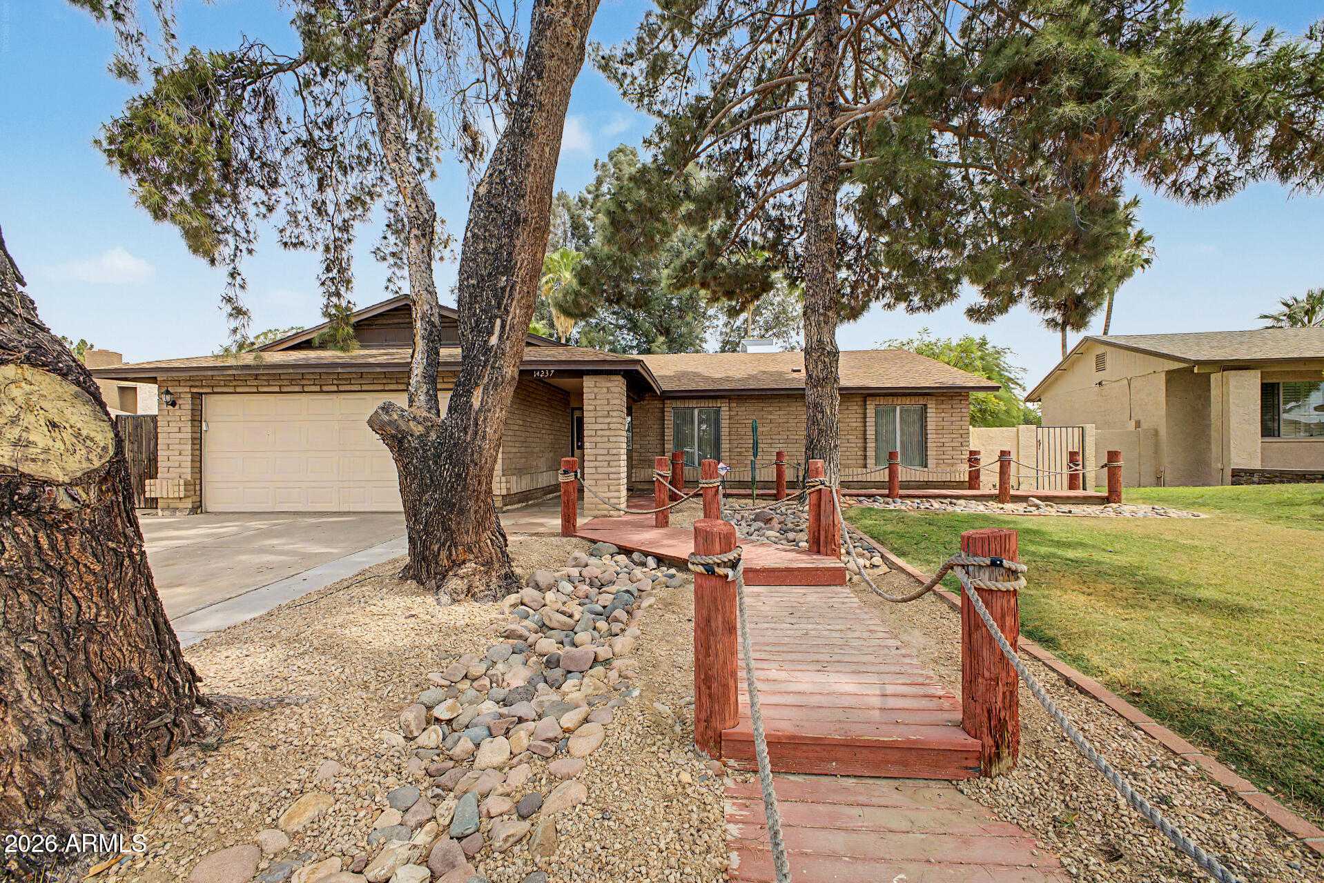14237 North 24th Avenue Phoenix, AZ 85023 - Photo 1 of 37 01 - 24th