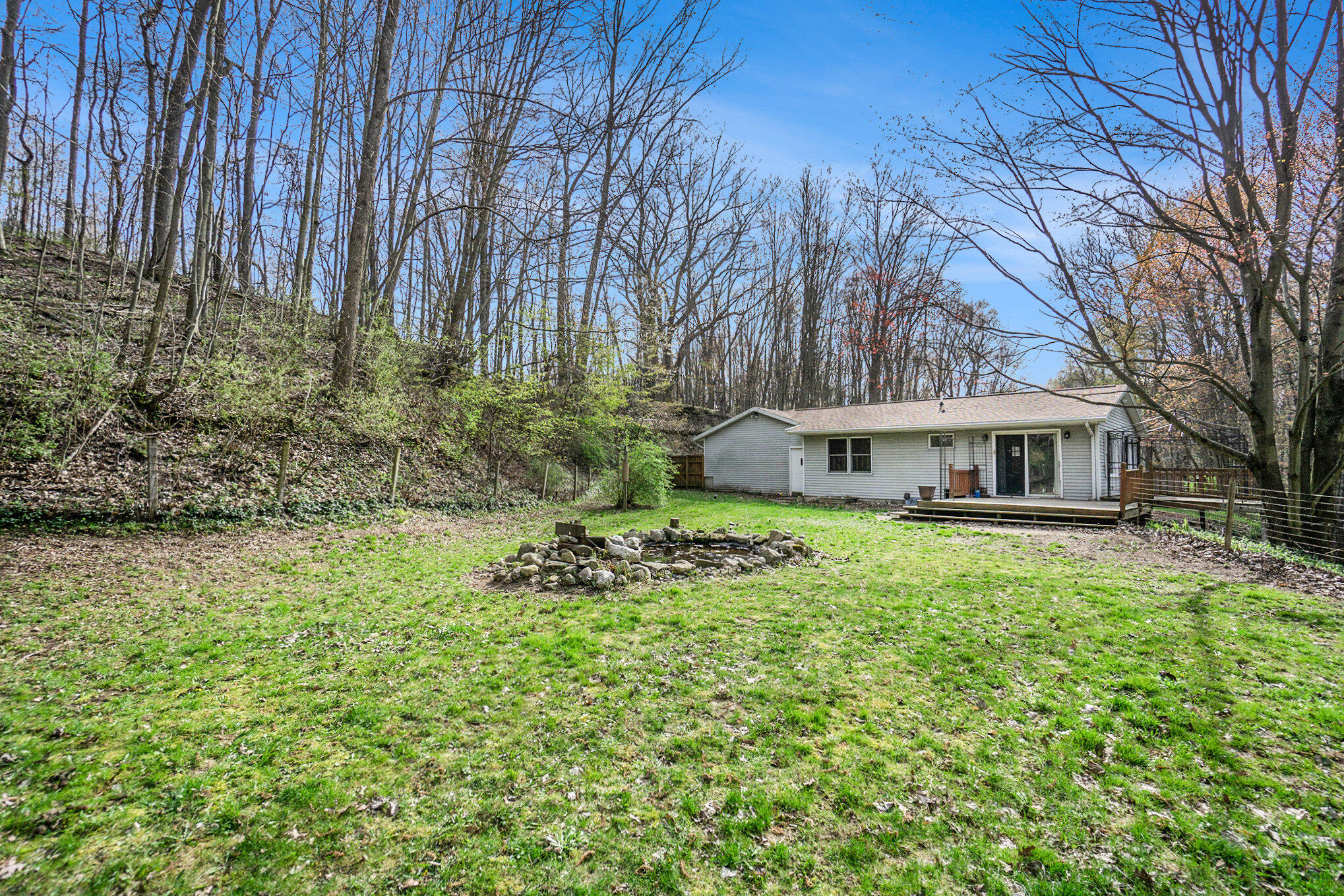 14661 Kane Road Plainwell, MI 49080 - Photo 19 of 25 Rera yard