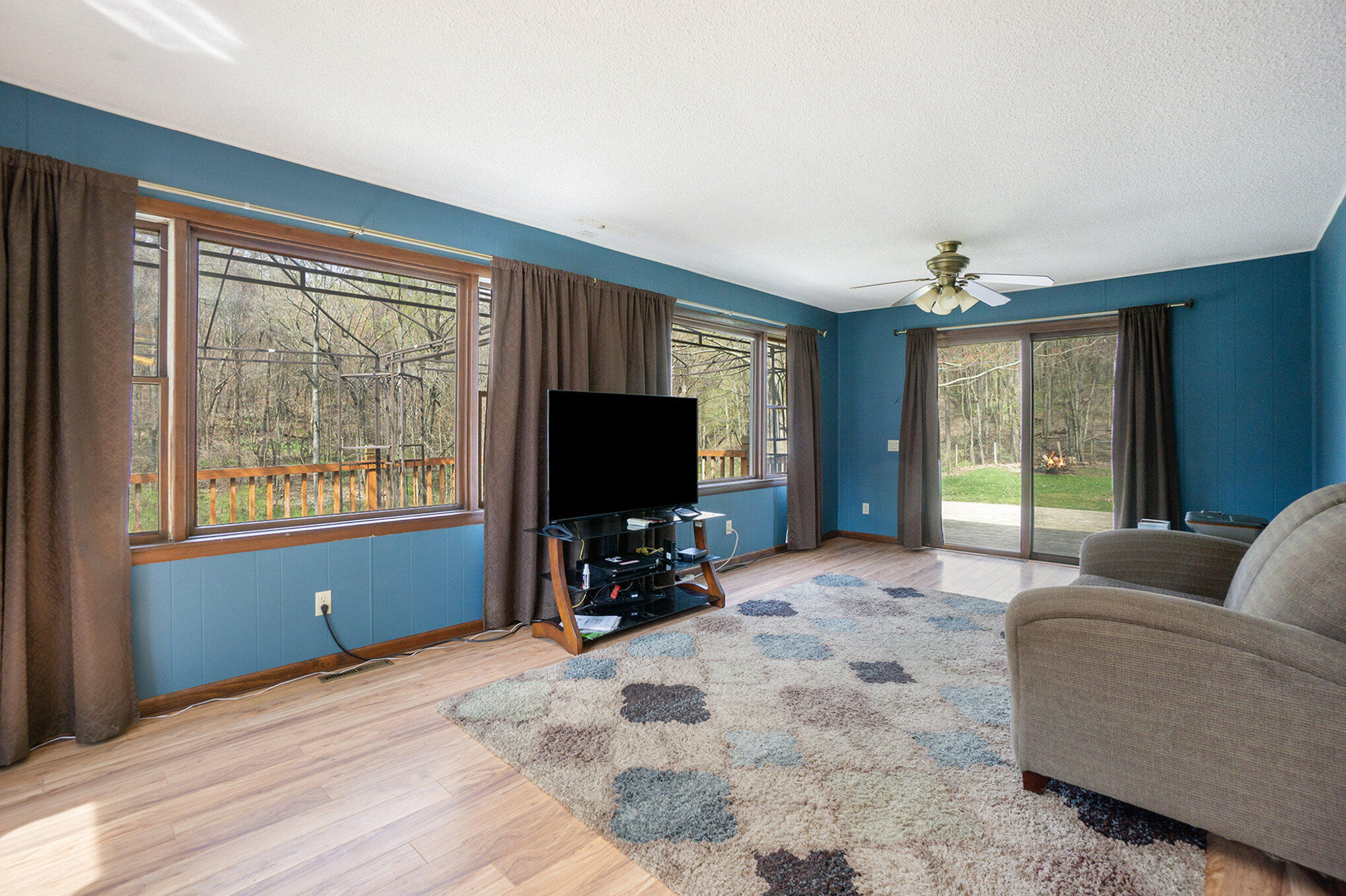 14661 Kane Road Plainwell, MI 49080 - Photo 2 of 25 Spacious livingroom