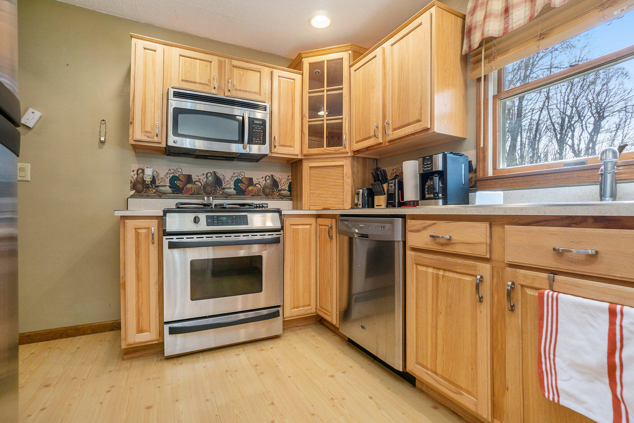 14661 Kane Road Plainwell, MI 49080 - Photo 7 of 25 Hickory kitchen