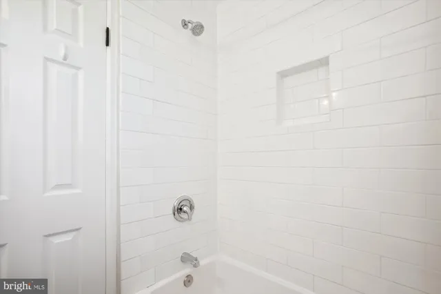 $2,600 | 2804 South Abingdon Street, Unit B, Arlington, VA 22206