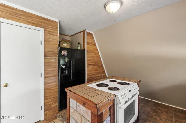 $170,000 | 14004 Ann Road, Moss Point, MS 39562