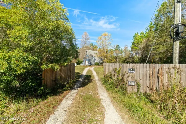 $159,900 | 14004 Ann Road, Moss Point, MS 39562