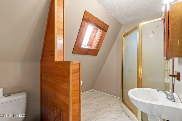 $170,000 | 14004 Ann Road, Moss Point, MS 39562