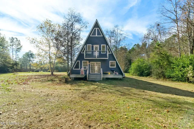 $170,000 | 14004 Ann Road, Moss Point, MS 39562