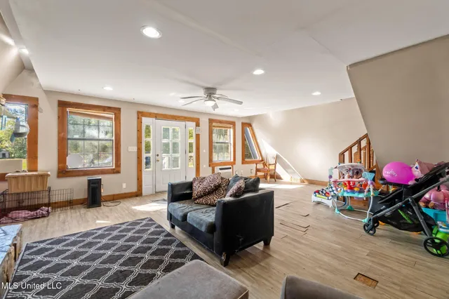 $170,000 | 14004 Ann Road, Moss Point, MS 39562