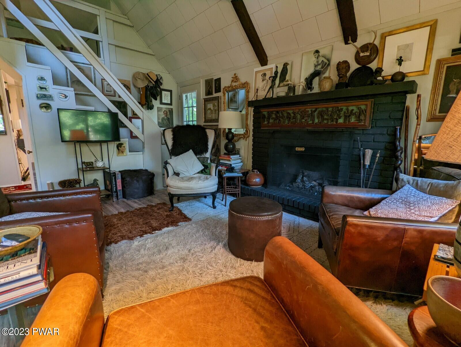 167 Roundhill Road Dingmans Ferry, PA 18328 - Photo 8 of 20 Living Room