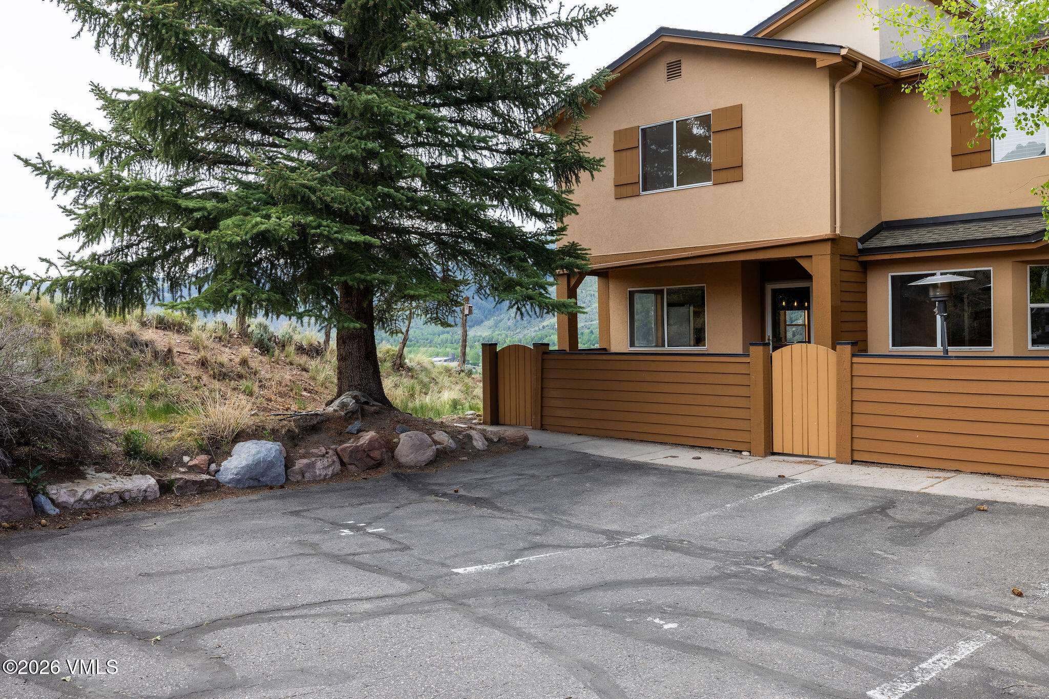 274 Beard Creek Road, Unit H4 Edwards, CO 81632 - Photo 27 of 41 2605_morningstar_th_4H_exterior_front_b