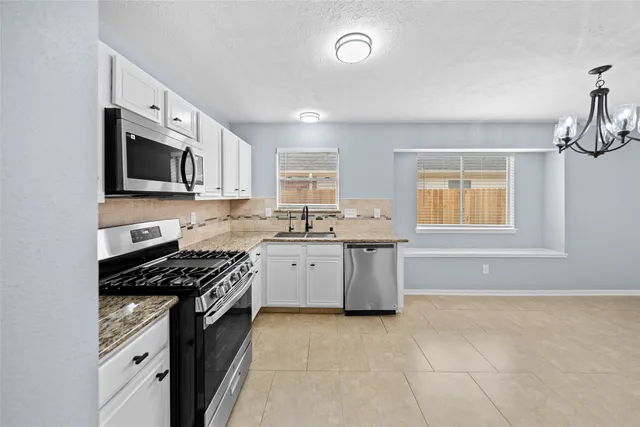 $2,200 | 6627 Greenhouse Road, Katy, TX 77449