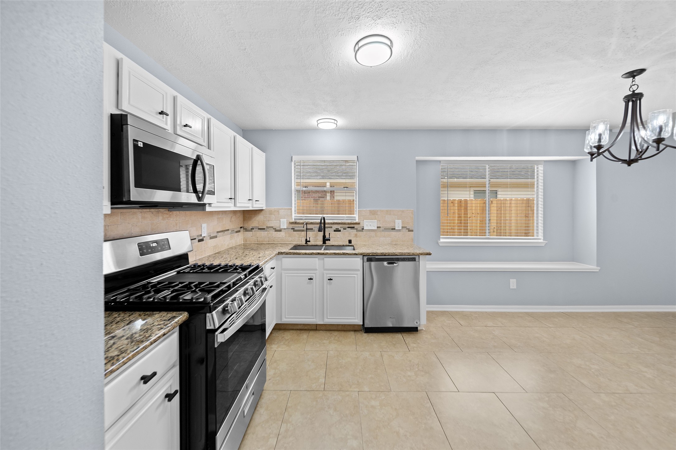 6627 Greenhouse Road Katy, TX 77449 - Photo 7 of 21 kitchen