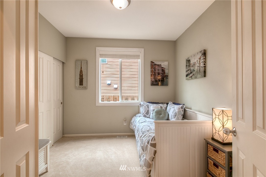 27352 Maple Ridge Way Southeast Maple Valley, WA 98038 - Photo 14 of 25