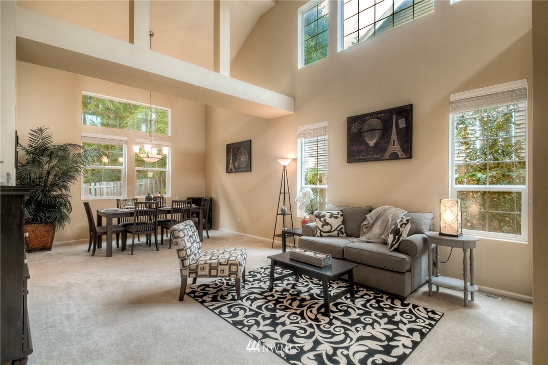 27352 Maple Ridge Way Southeast Maple Valley, WA 98038 - Photo 3 of 25