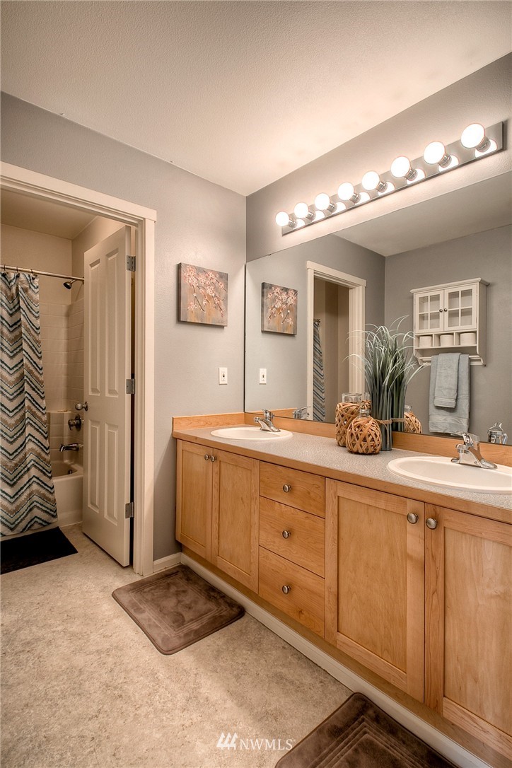 27352 Maple Ridge Way Southeast Maple Valley, WA 98038 - Photo 21 of 25