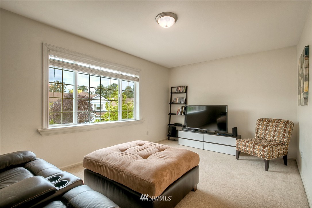 27352 Maple Ridge Way Southeast Maple Valley, WA 98038 - Photo 22 of 25