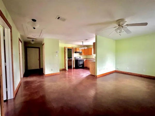 $1,575 | 1583 Cr-4757, Boyd, TX 76023