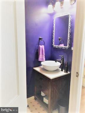 210 Kuser Road Hamilton, NJ 08619 - Photo 7 of 41 Beautiful newly renovated stylish half bath.