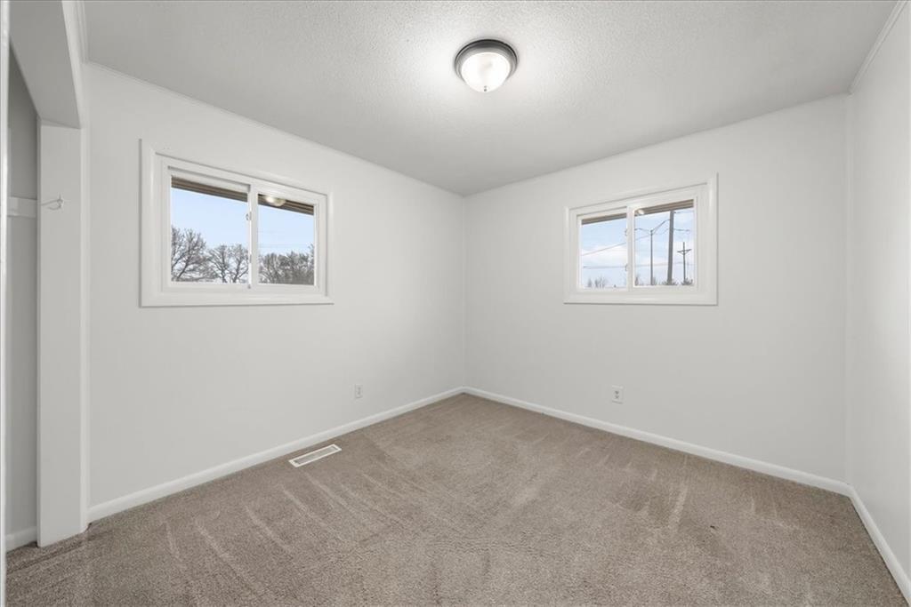 3636 Southwest Crane Road Lee's Summit, MO 64082 - Photo 18 of 27