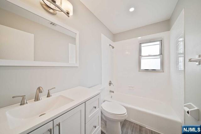 100 Westside Avenue, Unit 2 Bergenfield, NJ 07621 - Photo 8 of 14