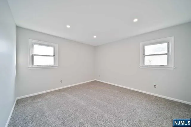 $3,300 | 100 Westside Avenue, Unit 2, Bergenfield, NJ 07621
