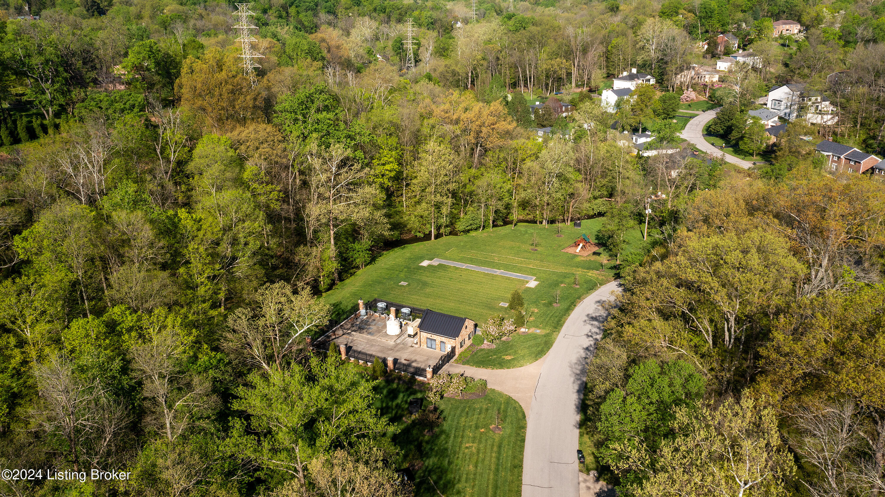 2000 High Ridge Road Louisville, KY 40207 - Photo 93 of 99 2000_High_Ridge_100