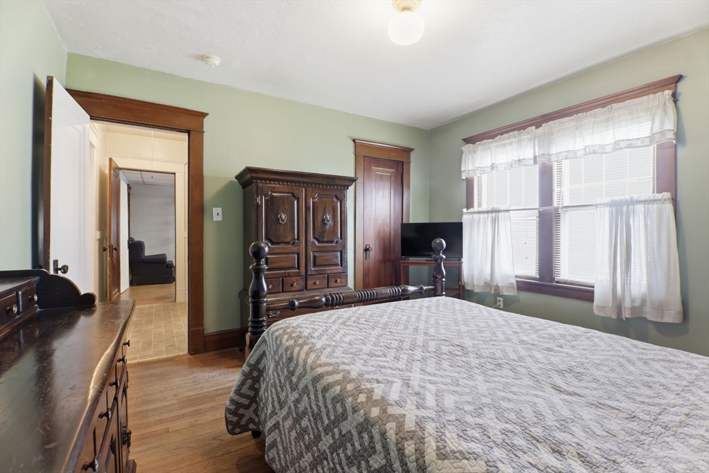 51 Trilby Avenue Chicopee, MA 01020 - Photo 35 of 42