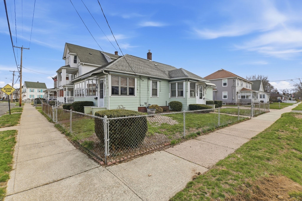 51 Trilby Avenue Chicopee, MA 01020 - Photo 4 of 42