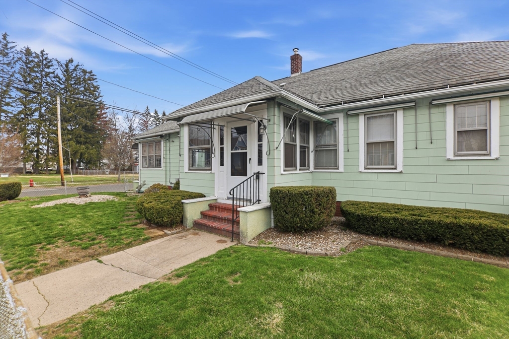 51 Trilby Avenue Chicopee, MA 01020 - Photo 5 of 42