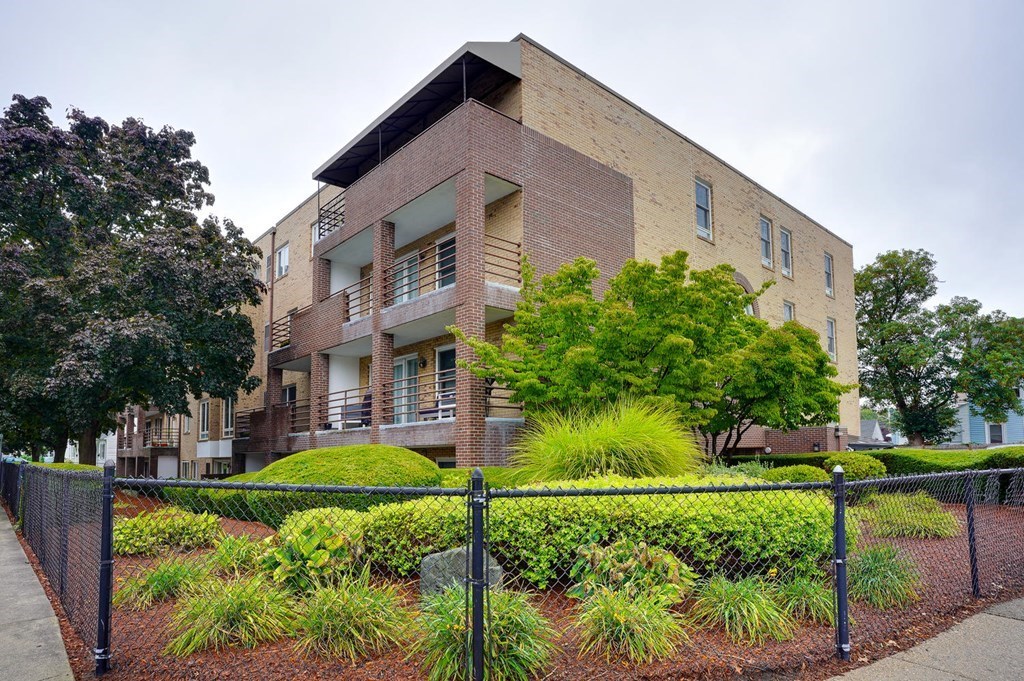 314 Riverside Avenue, Unit 204 Medford, MA 02155 - Photo 17 of 17