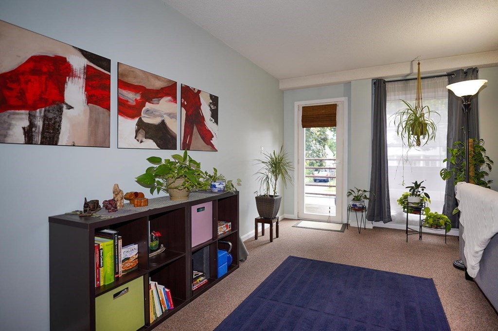 314 Riverside Avenue, Unit 204 Medford, MA 02155 - Photo 5 of 17