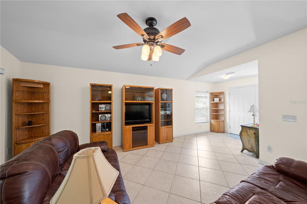 9175 Southeast 118th Loop Summerfield, FL 34491 - Photo 17 of 48