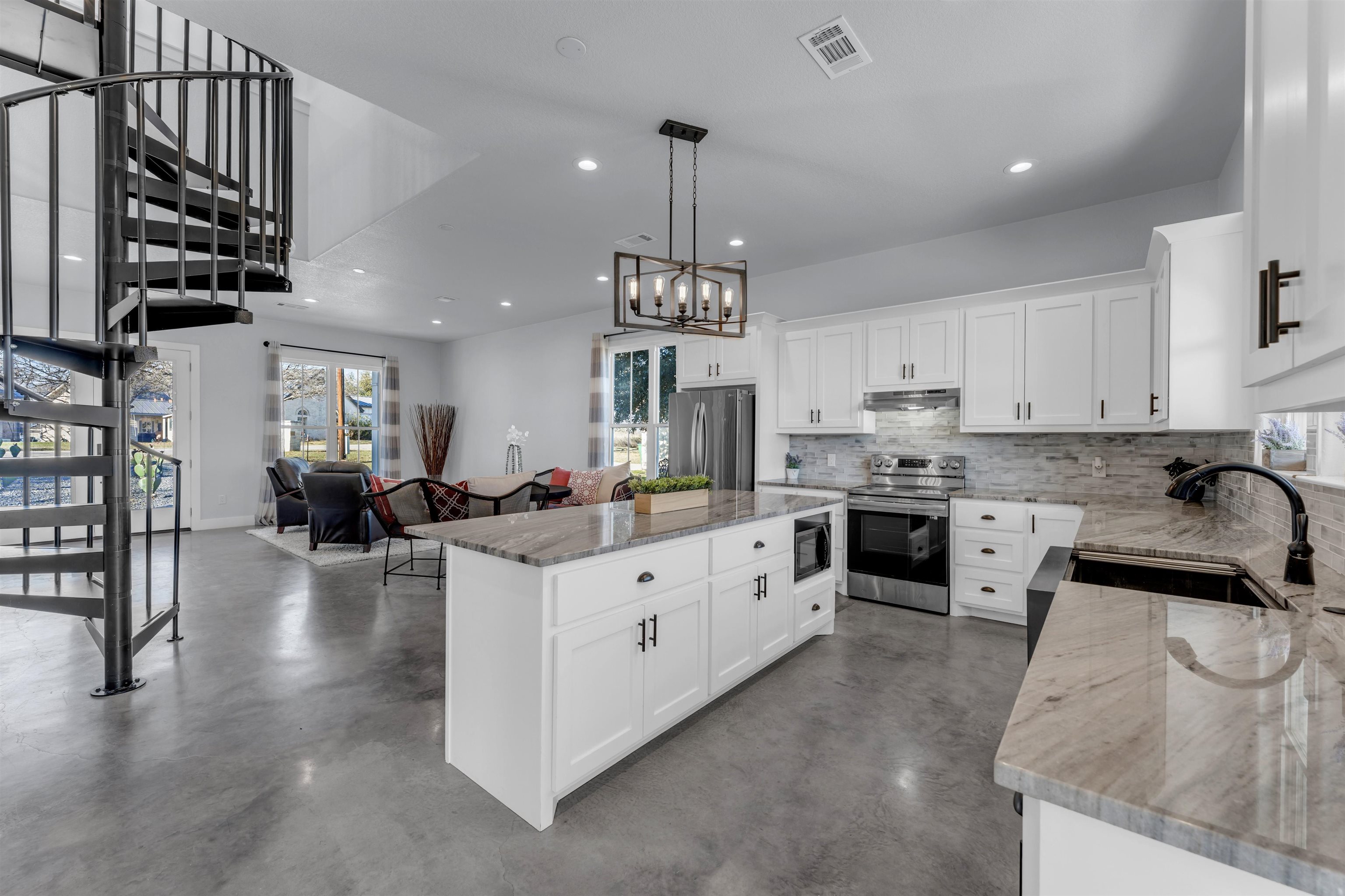 520 East Island Drive Bluffton, TX 78607 - Photo 12 of 30