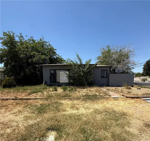 $400,000 | 44353 Kirkland Avenue, Lancaster, CA 93535