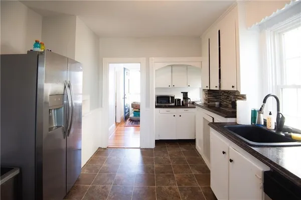 $3,000 | 21 Congdon Avenue, Newport, RI 02840