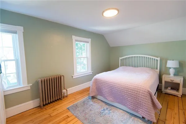 $3,000 | 21 Congdon Avenue, Newport, RI 02840