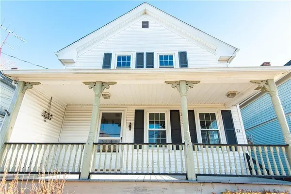 $3,000 | 21 Congdon Avenue, Newport, RI 02840