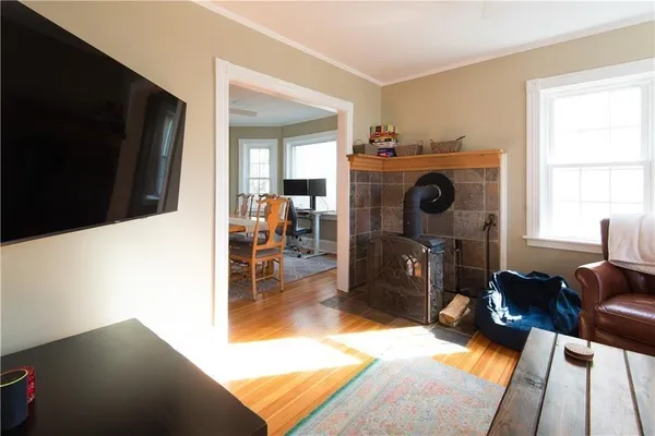 $3,000 | 21 Congdon Avenue, Newport, RI 02840